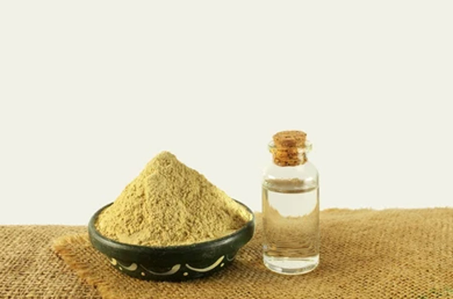 Multani Mitti (Fuller’s Earth) And Rose Water Face Pack